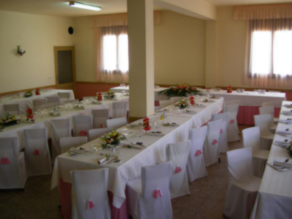 Hostal Roca Fayón Eksteriør bilde