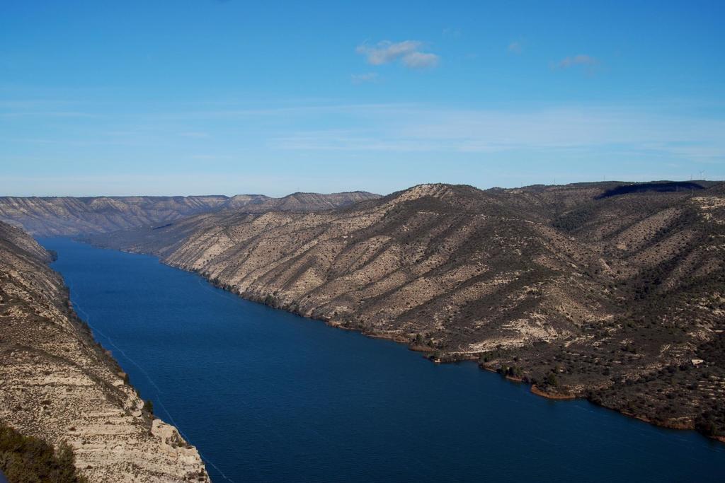 Hostal Roca Fayón Eksteriør bilde